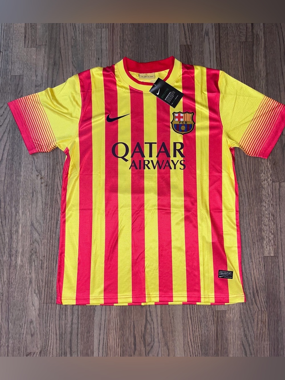 Nike FC Barcelona Senyera Soccer Jersey 2013/14 Yellow Red Men’s L NWT